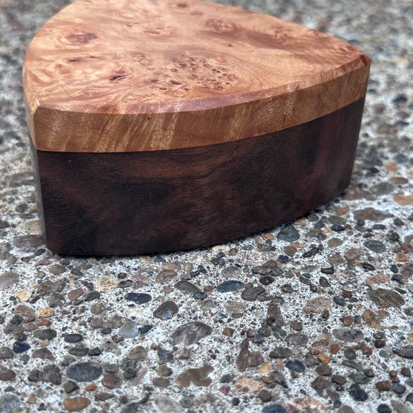 Gorgeous wooden Trinket , Jewelry, Treasure Box in Excellent condition! … - Picture 7 of 14